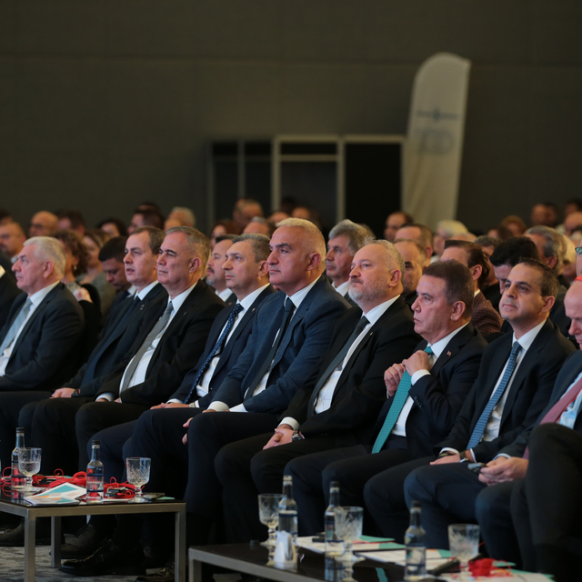 Antalya'da 14. Uluslararası Resort Turizm Kongresi başladı