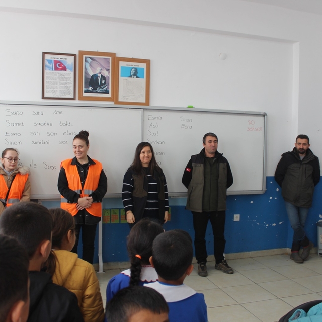 Vezirköprü Meslek Yüksekokulundan "Geleceğe Nefes İnsanlığa Nefes" kampanya...