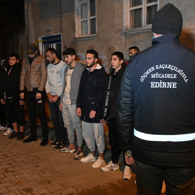 Edirne'de 13 düzensiz göçmen yakalandı