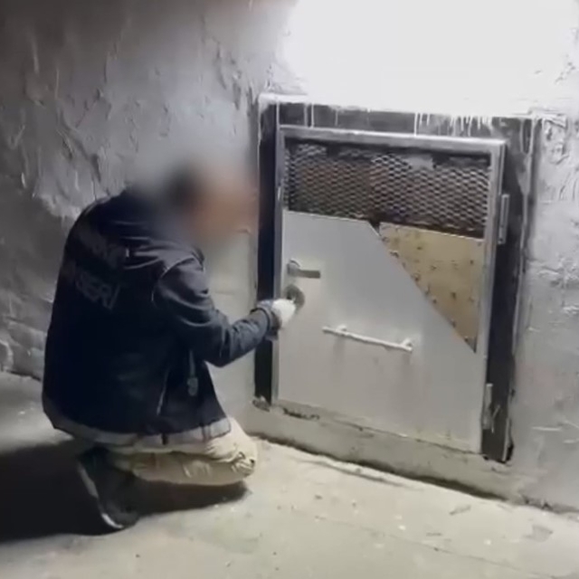 Güvercin kümesinde 5 kilo esrar ele geçirildi; 2 gözaltı