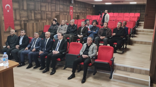 Baskil'de muhtar ve çiftçilere yönelik bilgilendirme toplantısı yapıldı