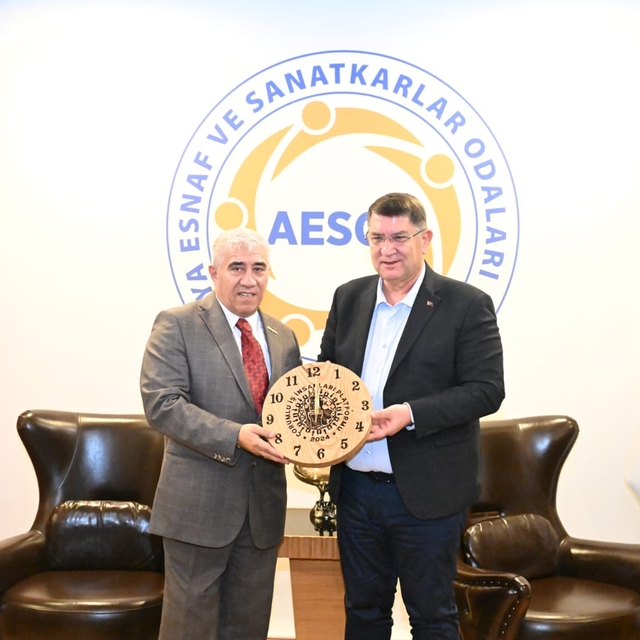 Çorumlu İş İnsanları Platformu üyeleri, AESOB Başkanı Dere'yi ziyaret etti