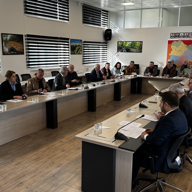 Kırklareli İl Genel Meclisi dere kenarındaki arazinin kamping alanı ilan ed...