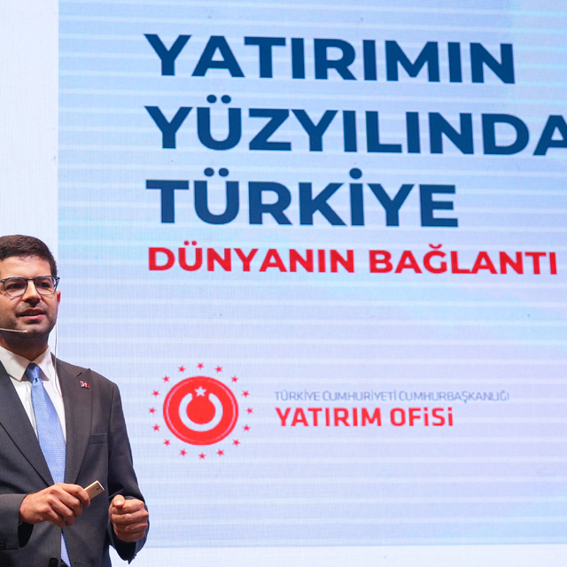 Cumhurbaşkanlığı Yatırım Ofisi Başkanı Dağlıoğlu, İzmir'de Yatırım Zirvesi'...