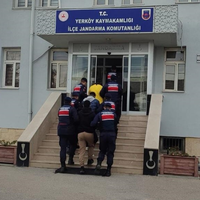 Yozgat'ta açık cezaevinden firar eden 3 hükümlü yakalandı