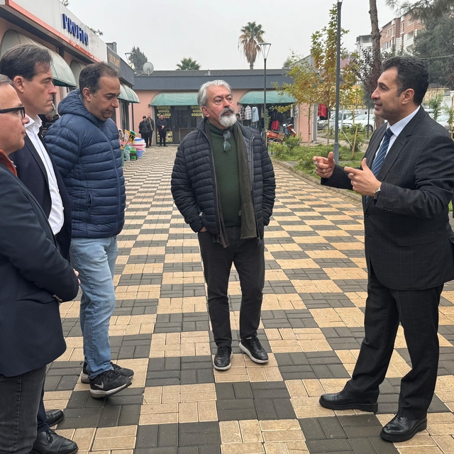 Alman heyet, depremden etkilenen esnafı ziyaret etti