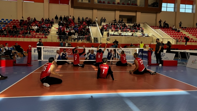 Oturarak Voleybol Avrupa Şampiyonası B Kategorisi mücadelesi Burdur'da başladı