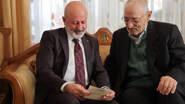 Kocasinan Belediye Başkanı Çolakbayrakdar'dan ilkokul öğretmenine ziyaret