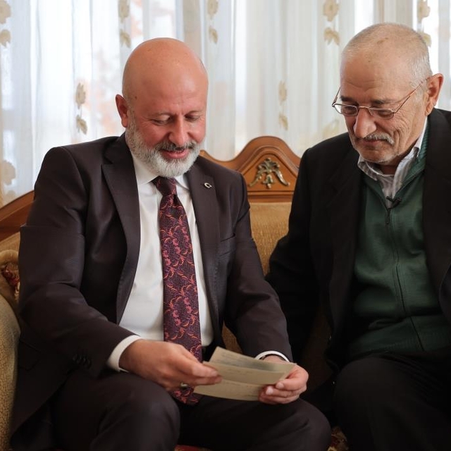 Kocasinan Belediye Başkanı Çolakbayrakdar'dan ilkokul öğretmenine ziyaret