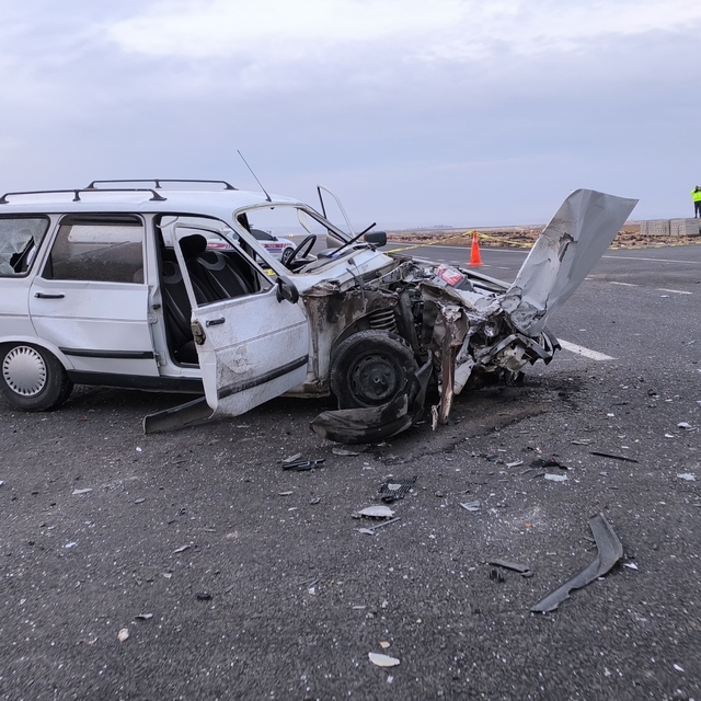 Şanlıurfa'da 2 otomobilin çarpıştığı kazada 1 kişi öldü, 3 kişi yaralandı