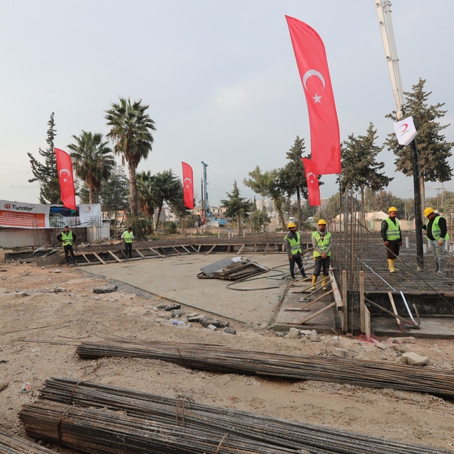 Hatay'da "81 İl 81 Kızılay Anaokulu Projesi" kapsamında anaokulu temeli atı...
