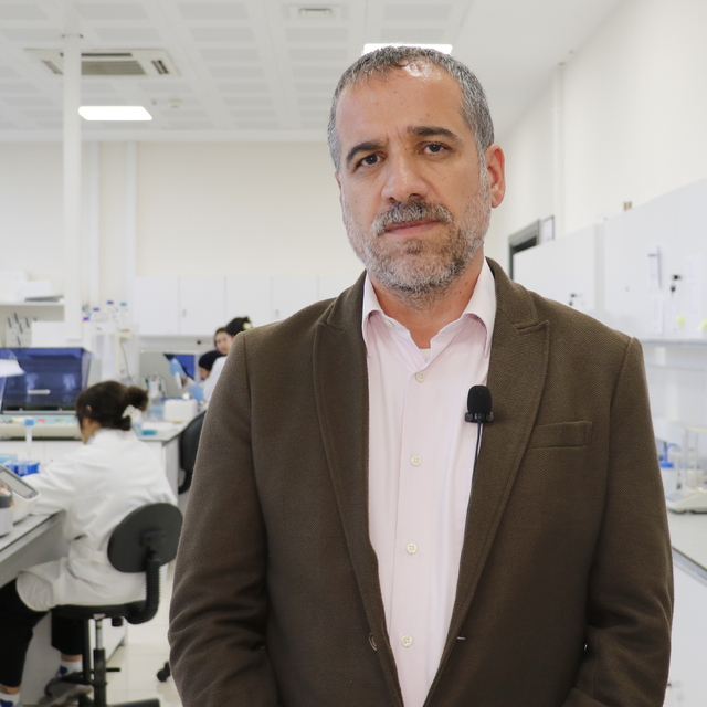 Türk araştırmacılar, karbondioksidi "temiz enerjiye" dönüştürecek cihaz gel...