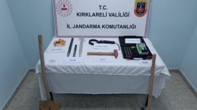 Kırklareli'nde kaçak kazı operasyonunda 8 şüpheli yakalandı