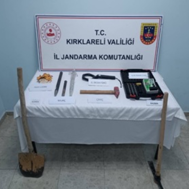 Kırklareli'nde kaçak kazı operasyonunda 8 şüpheli yakalandı