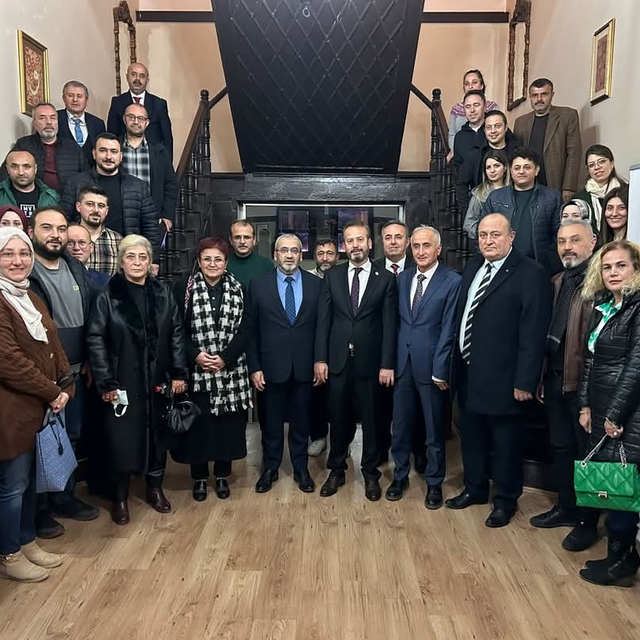 Anayasa Mahkemesi Üyesi Kenan Yaşar, "Eğitimde şiirin imkanlarından faydala...