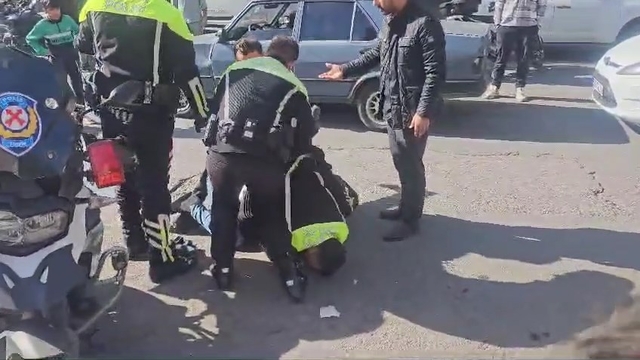 Ceza yazılan ehliyetsiz sürücü, polise mukavemette bulununca gözaltına alındı