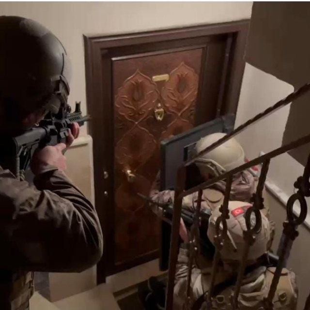 Balıkesir merkezli "Kuyu-44" operasyonunda yakalanan 15 şüpheli tutuklandı