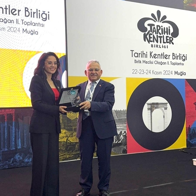 Büyükşehir Belediyesine Tarihi Kentler Birliğinden "Süreklilik Ödülü"