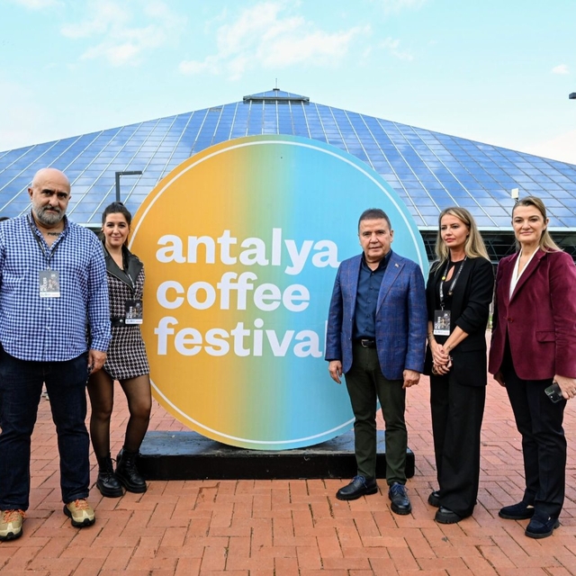 Antalya'da düzenlenen kahve festivali etkinliklerle devam etti