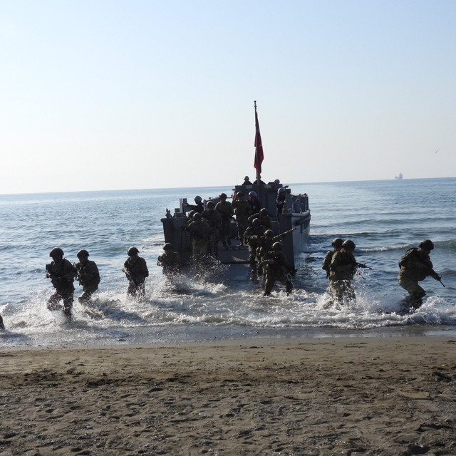 Amfibi deniz piyadeleri İskenderun'da eğitim yaptı
