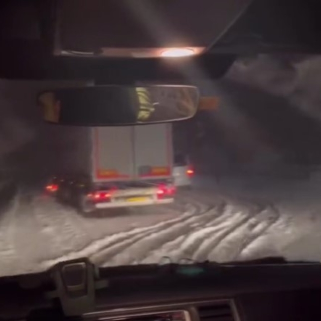 Gerede- Karabük yolunda yoğun kar; ulaşım durdu