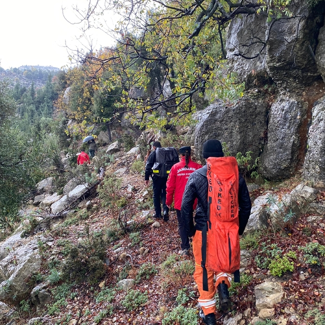 Antalya'da mantar toplarken kaybolan kişi, hastanede hayatını kaybetti