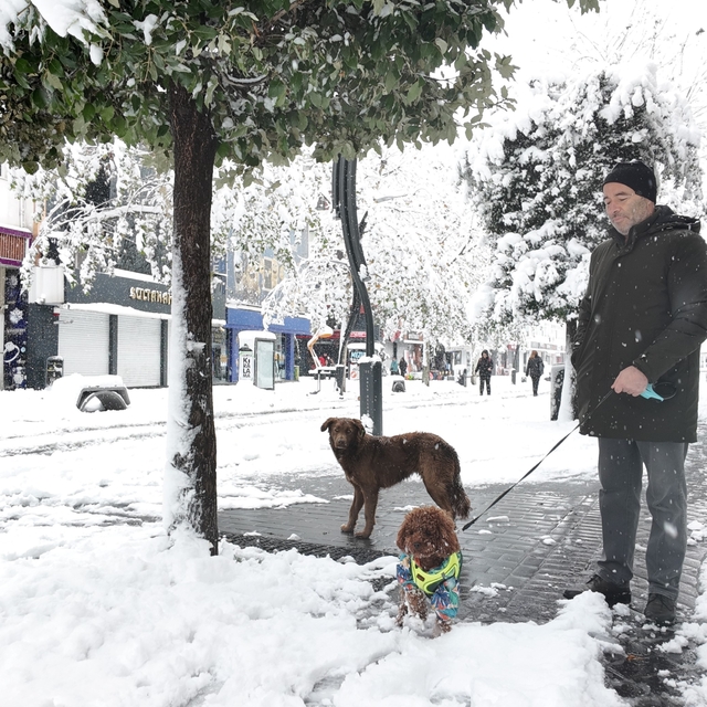 Bolu kent merkezinde kar kalınlığı 28 santimetreye ulaştı