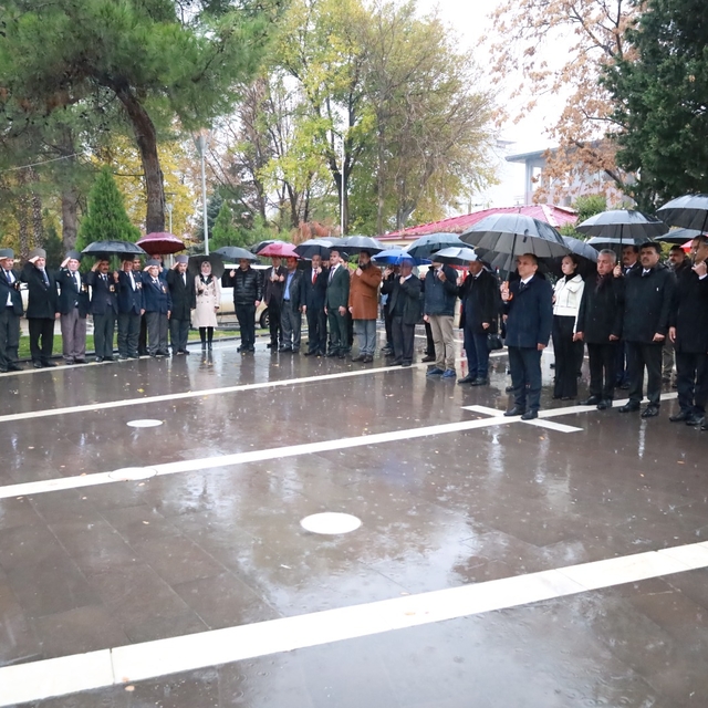 Gaziantep ve çevre illerde Öğretmenler Günü dolayısıyla törenler düzenlendi