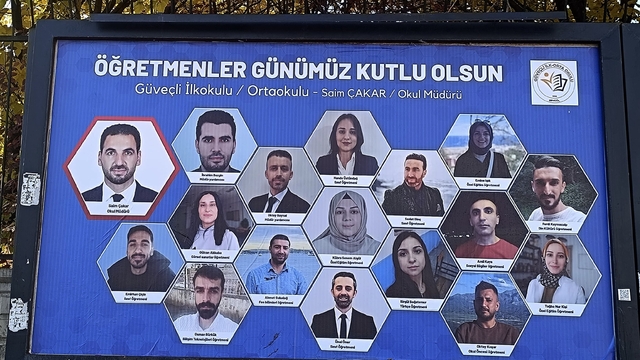 Bingöl'de okul müdürü billboarddan "Öğretmenler Günü"nü kutladı