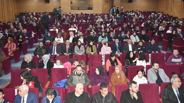 Boyabat ve Saraydüzü'nde "24 Kasım Öğretmenler Günü" kutlandı
