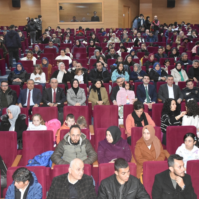 Boyabat ve Saraydüzü'nde "24 Kasım Öğretmenler Günü" kutlandı