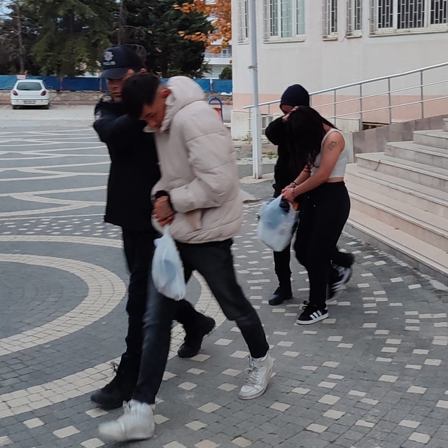 Konya'da uyuşturucu operasyonunda yakalanan 4 kişi tutuklandı