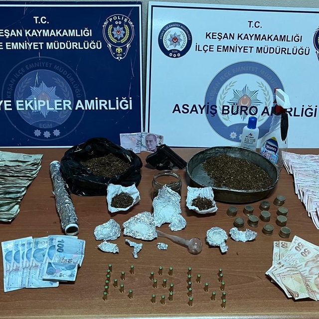 Edirne'de uyuşturucu operasyonunda yakalanan 3 şüpheliden 1'i tutuklandı
