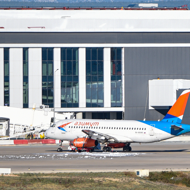 'Sabıkalı' uçağın motorunda yangın çıktı, yaşananlar film sahnesini aratmad...