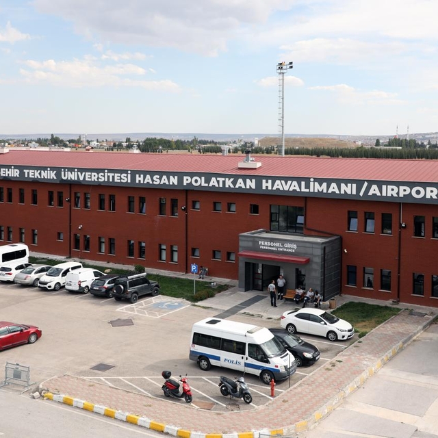 Eskişehir Hasan Polatkan Havalimanı'nda yılın 10 ayında 100 bin yolcuya ula...