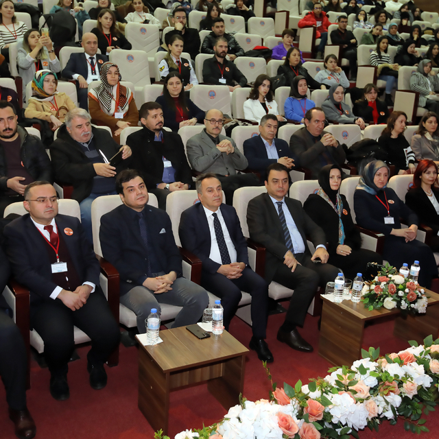 TOGÜ'de "Kadınlar İçin Güvenli Dijital Gelecek: Şiddetle Mücadele ve Korunm...