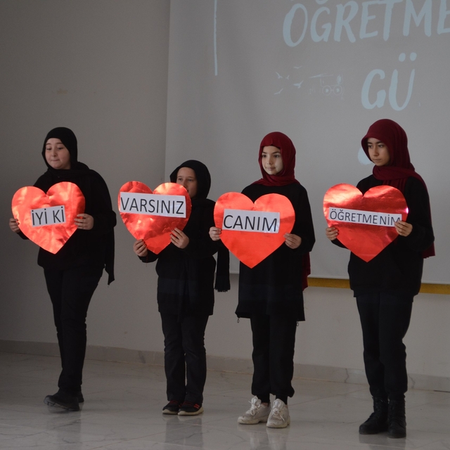Dodurga'da Öğretmenler Günü kutlandı