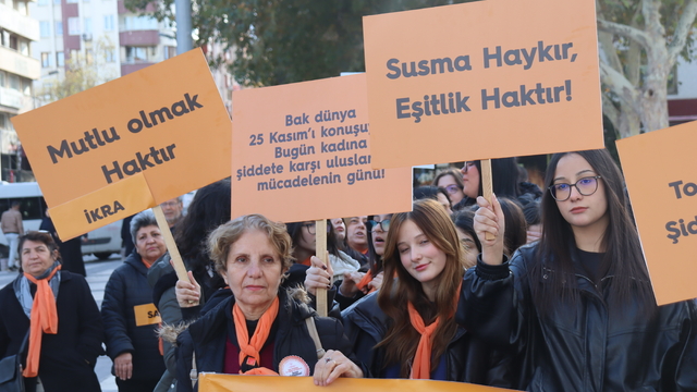 Denizli'de kadına yönelik şiddete karşı farkındalık yürüyüşü gerçekleştirildi