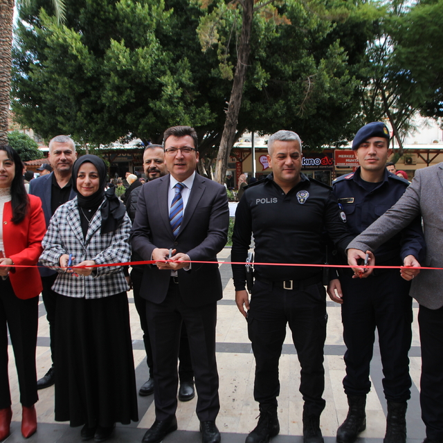Serik'te kadına yönelik şiddete karşı etkinlik düzenlendi