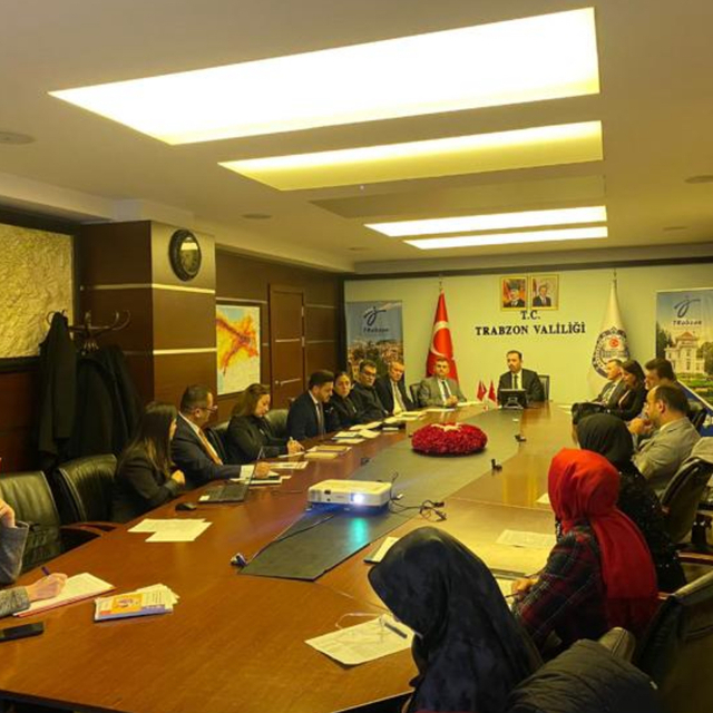 Trabzon'da kadına yönelik şiddetle mücadelede il koordinasyon toplantısı dü...