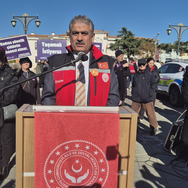 Tekirdağ'da kadına yönelik şiddete karşı farkındalık yürüyüşü yapıldı
