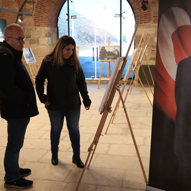 Balkan Tarihi Müzesi'nde Edirne'nin 1920-1965 tarihlerinde çekilmiş fotoğra...