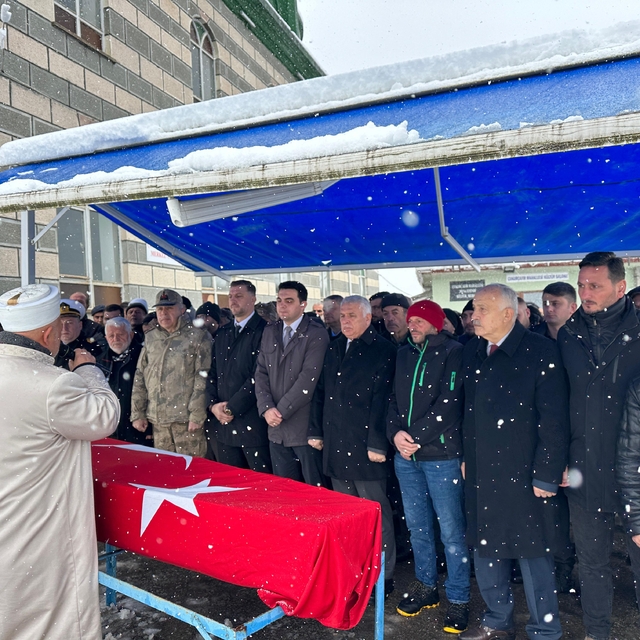 Trabzon'da vefat eden 15 Temmuz gazisi Selahittin Dalkılıç, son yolculuğuna...