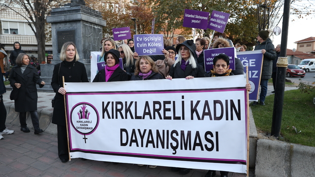 Kırklareli'nde kadına yönelik şiddete karşı farkındalık yürüyüşü düzenlendi