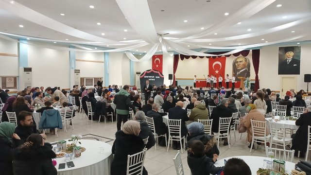 Tosya'da öğretmenler günü kutlandı