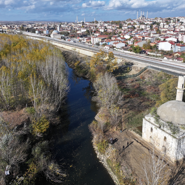 Osmanlı padişahlarının saraydan kayıkla geldikleri Tunca kenarındaki yalı c...