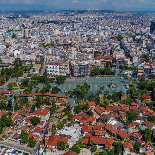 'Yastık altında altını olanı 'altın konut' projesine inandırmalı'