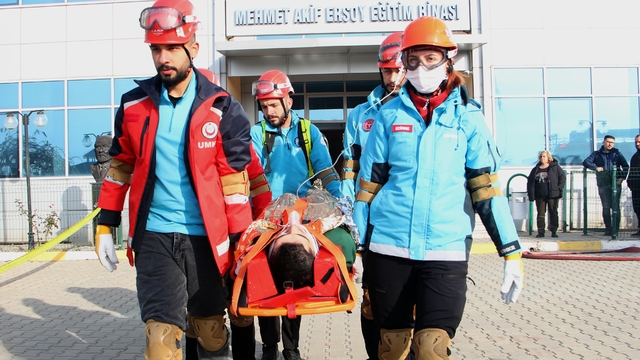 Trakya Üniversitesi'nde deprem tatbikatı