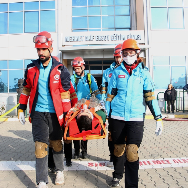 Trakya Üniversitesi'nde deprem tatbikatı