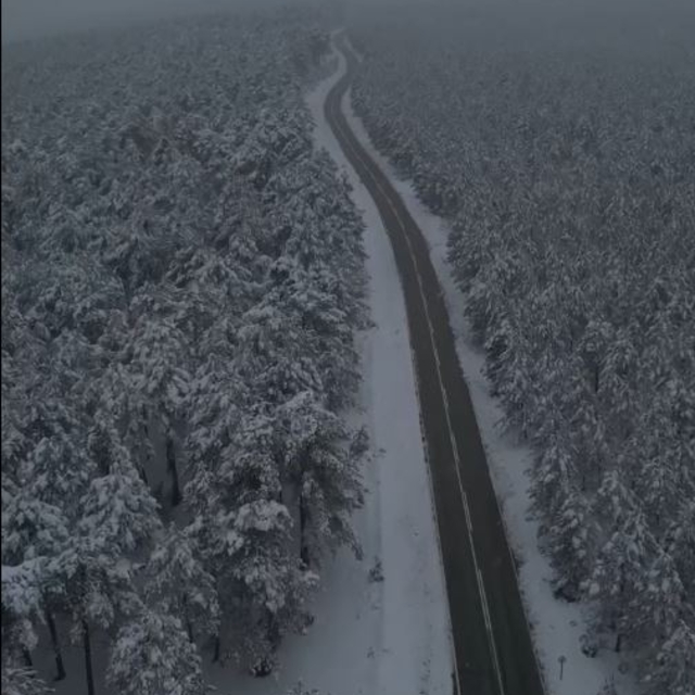 Samsun'da yüksek kesimlerde kar manzarası dron ile görüntülendi